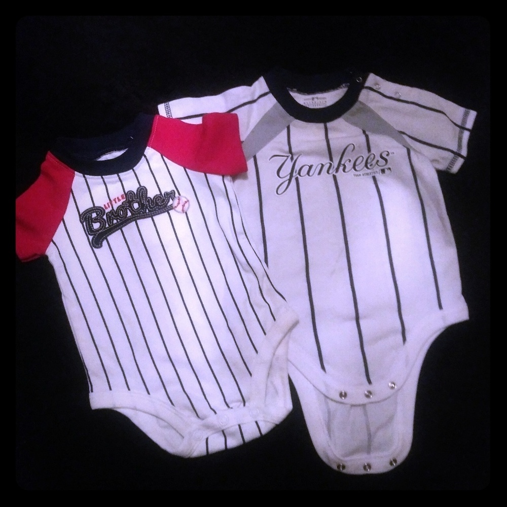 Baby clothes/Items